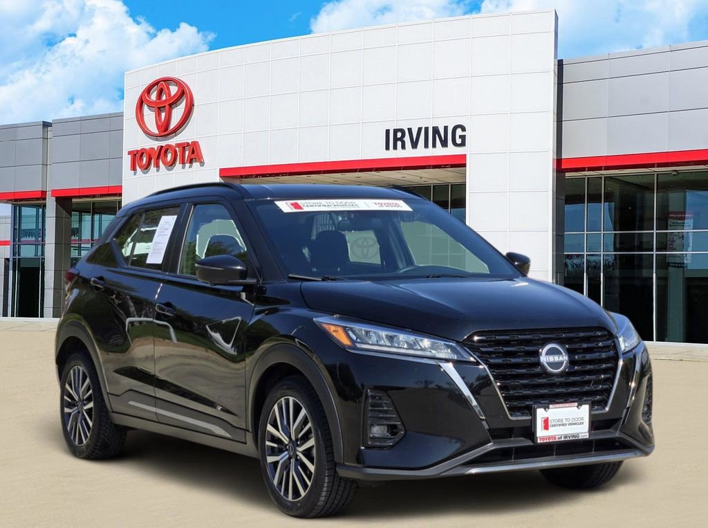 Used 2024 Nissan Kicks SR image 2