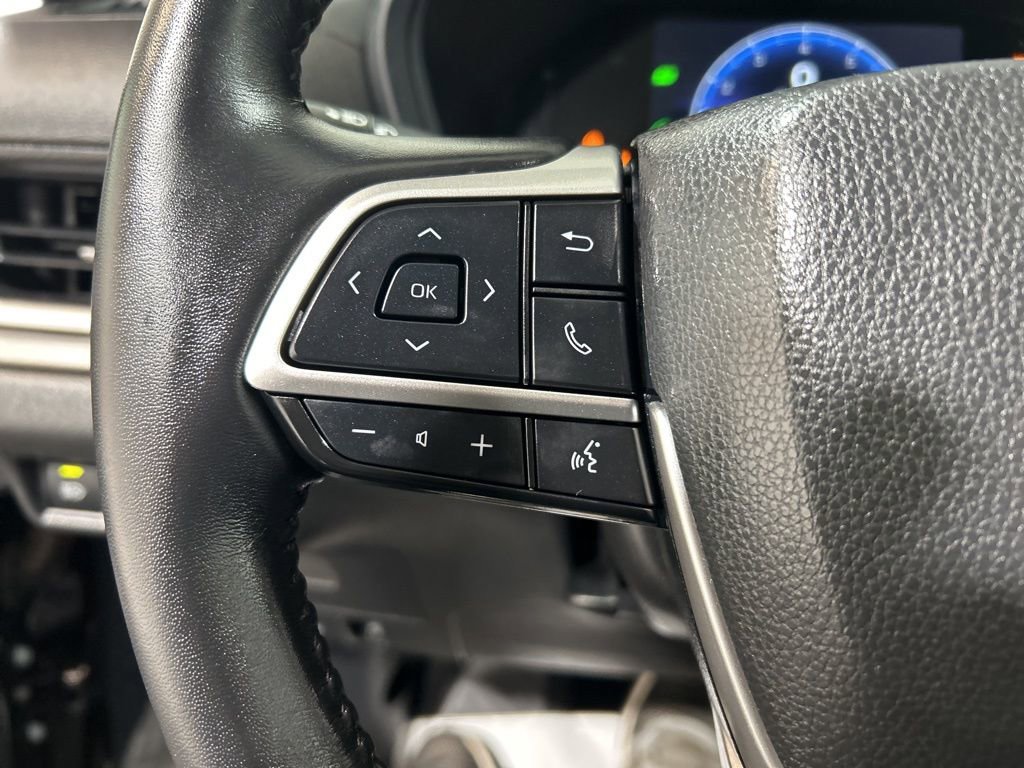 Used 2025 Toyota Grand Highlander AWD image 23