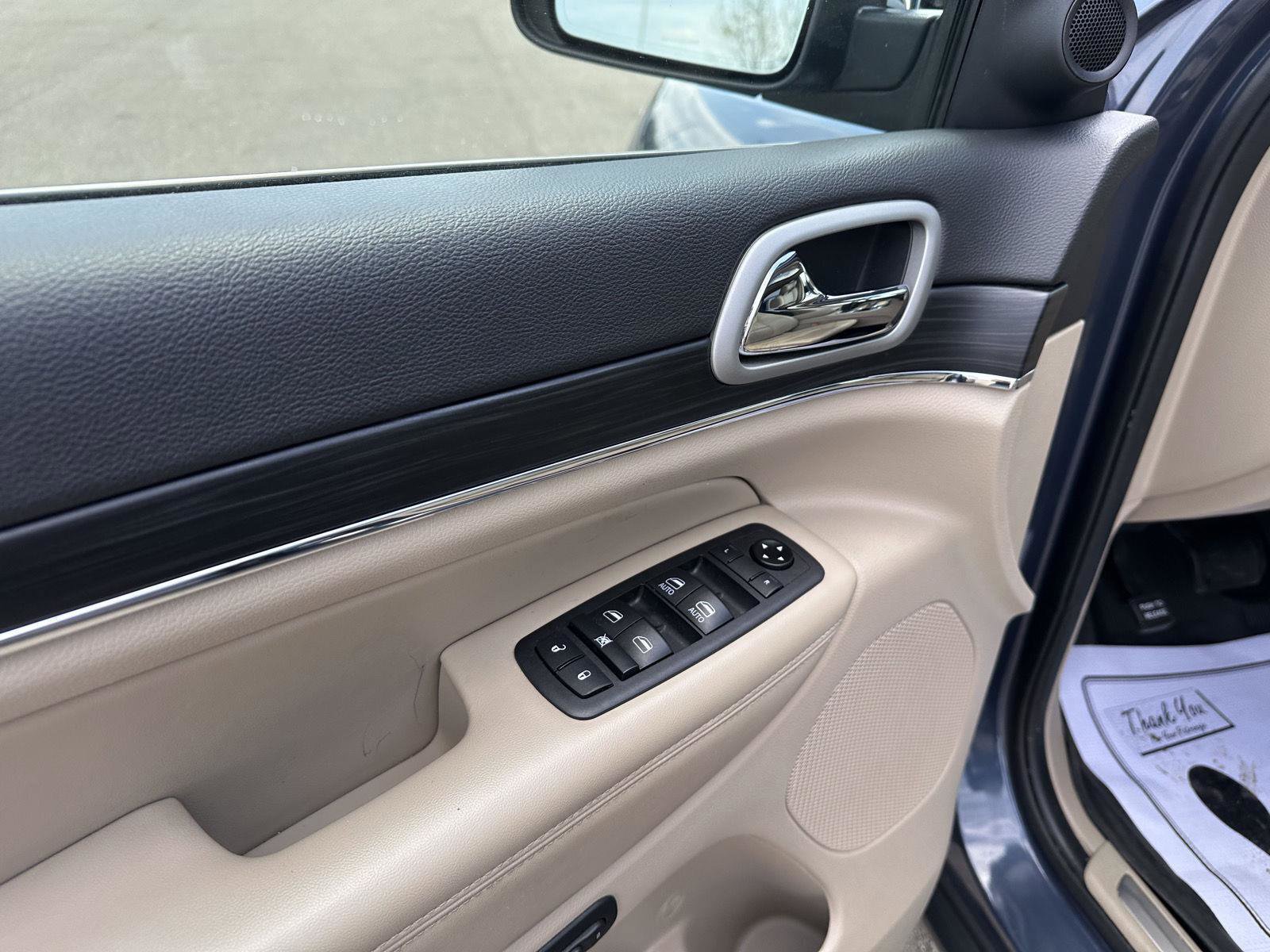 Used 2021 Jeep Grand Cherokee Limited AWD/4WD image 18