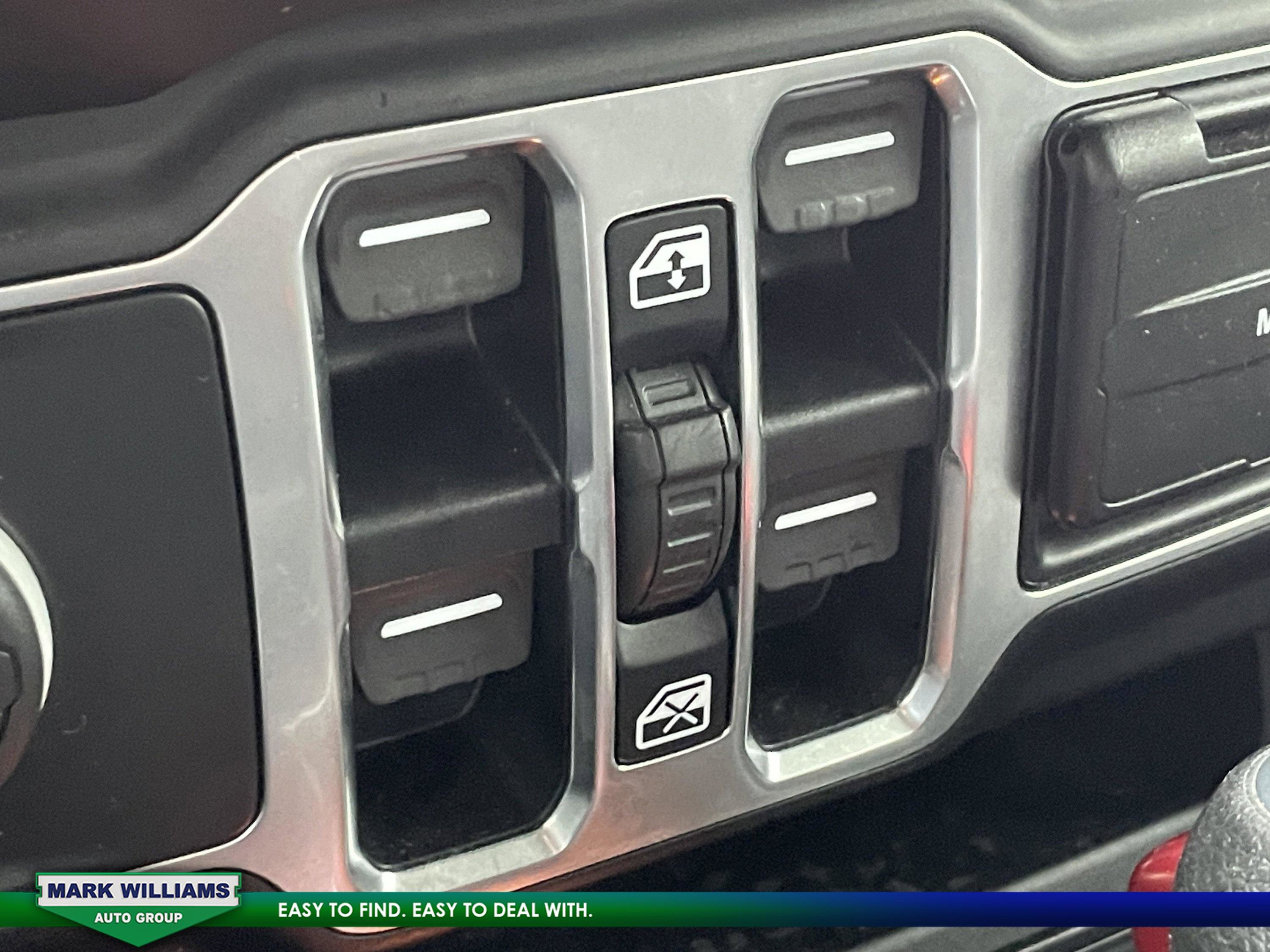 Used 2019 Jeep Wrangler Unlimited Sahara w/ Safety Group image 21