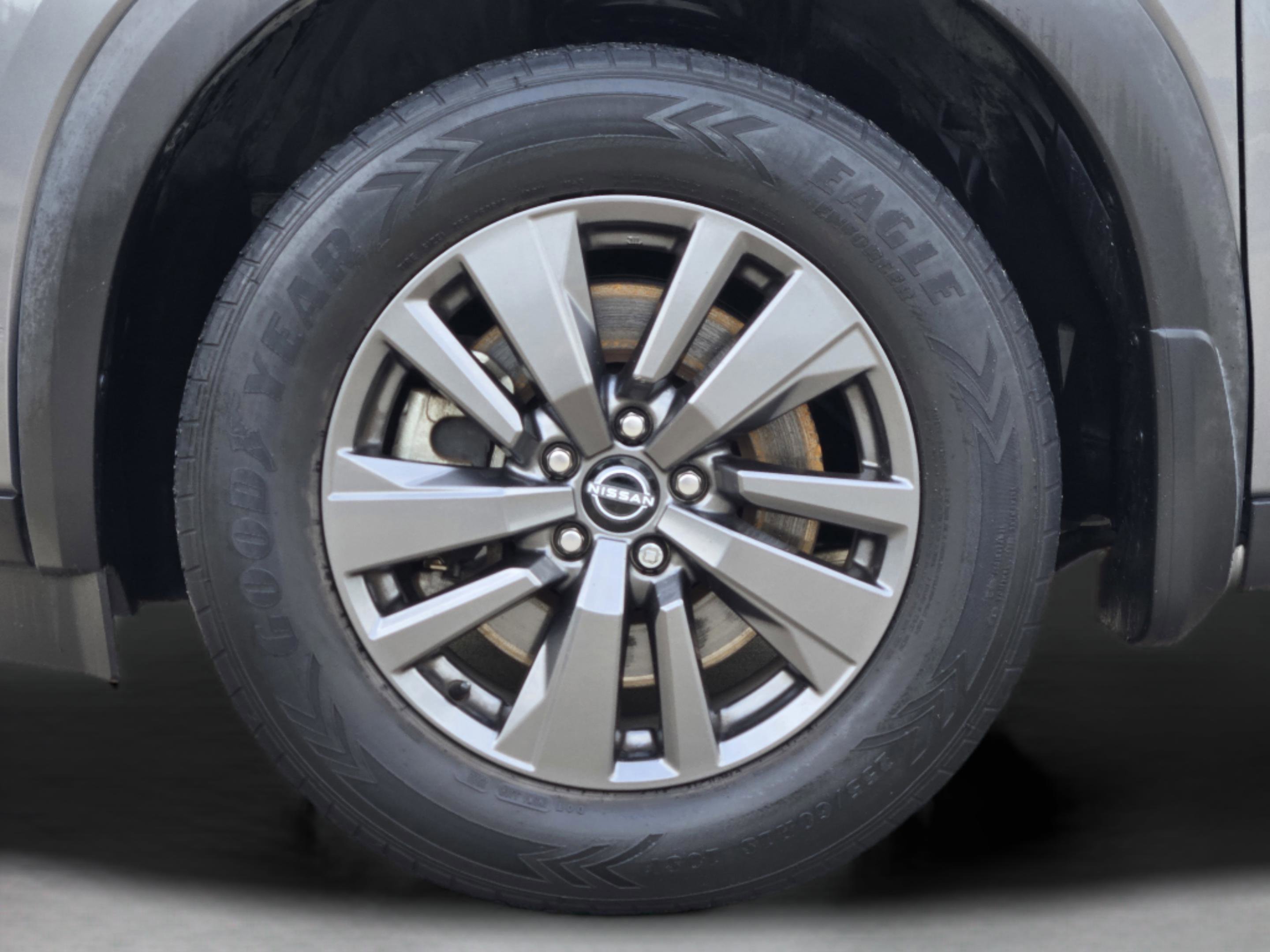 Used 2022 Nissan Pathfinder SV w/ SV Premium Package AWD/4WD image 39