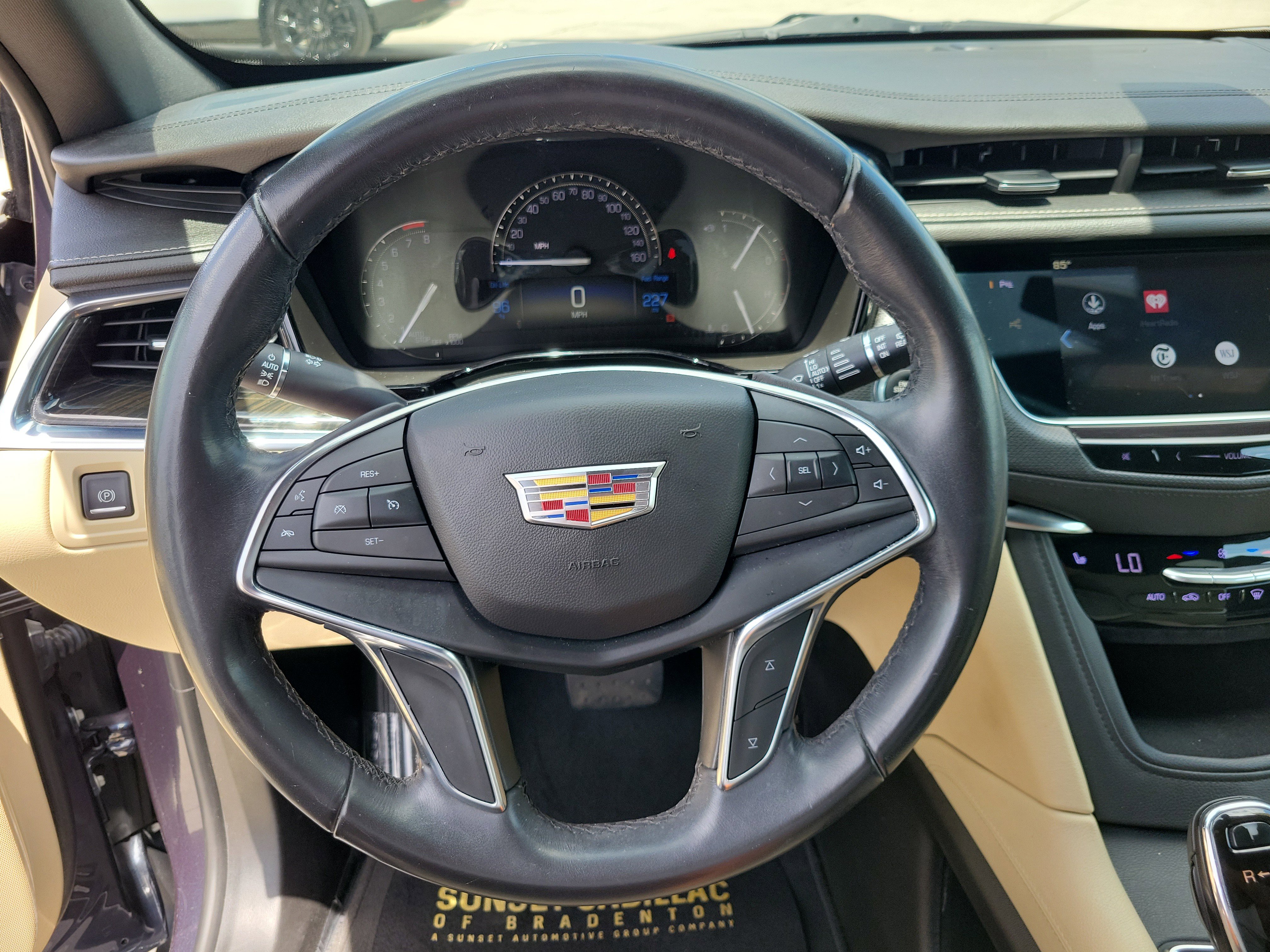 Used 2018 Cadillac XT5 AWD image 29