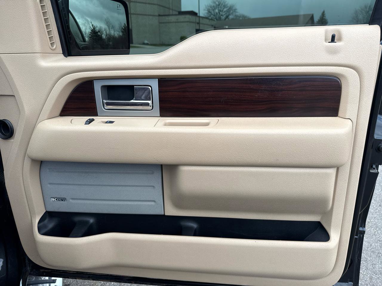 Used 2011 Ford F150 King Ranch image 26