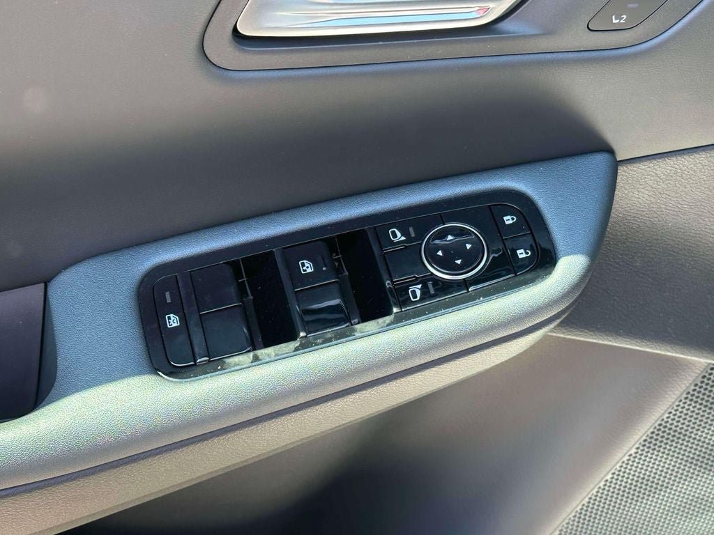 New 2026 Nissan Leaf Platinum+ w/ Illuminated Package FWD image 17