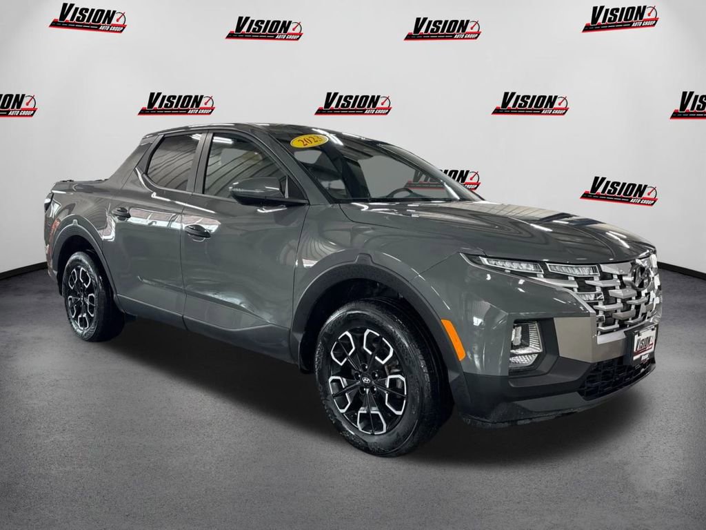 Used 2023 Hyundai Santa Cruz SEL image 3