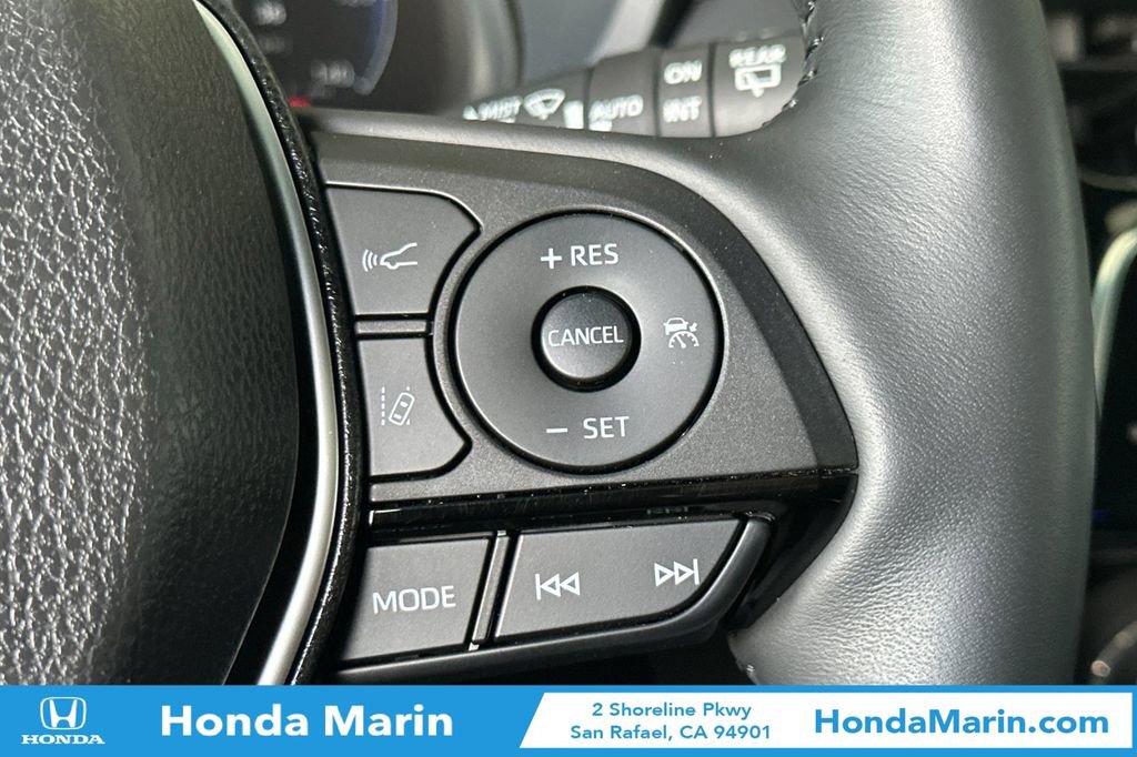 Used 2023 Toyota Venza Nightshade image 31