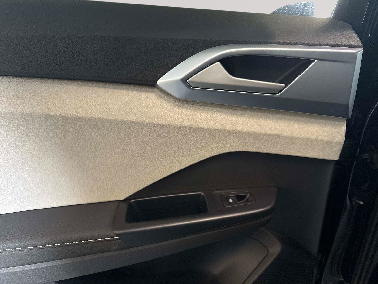 New 2026 Volkswagen Taos SE AWD/4WD image 13