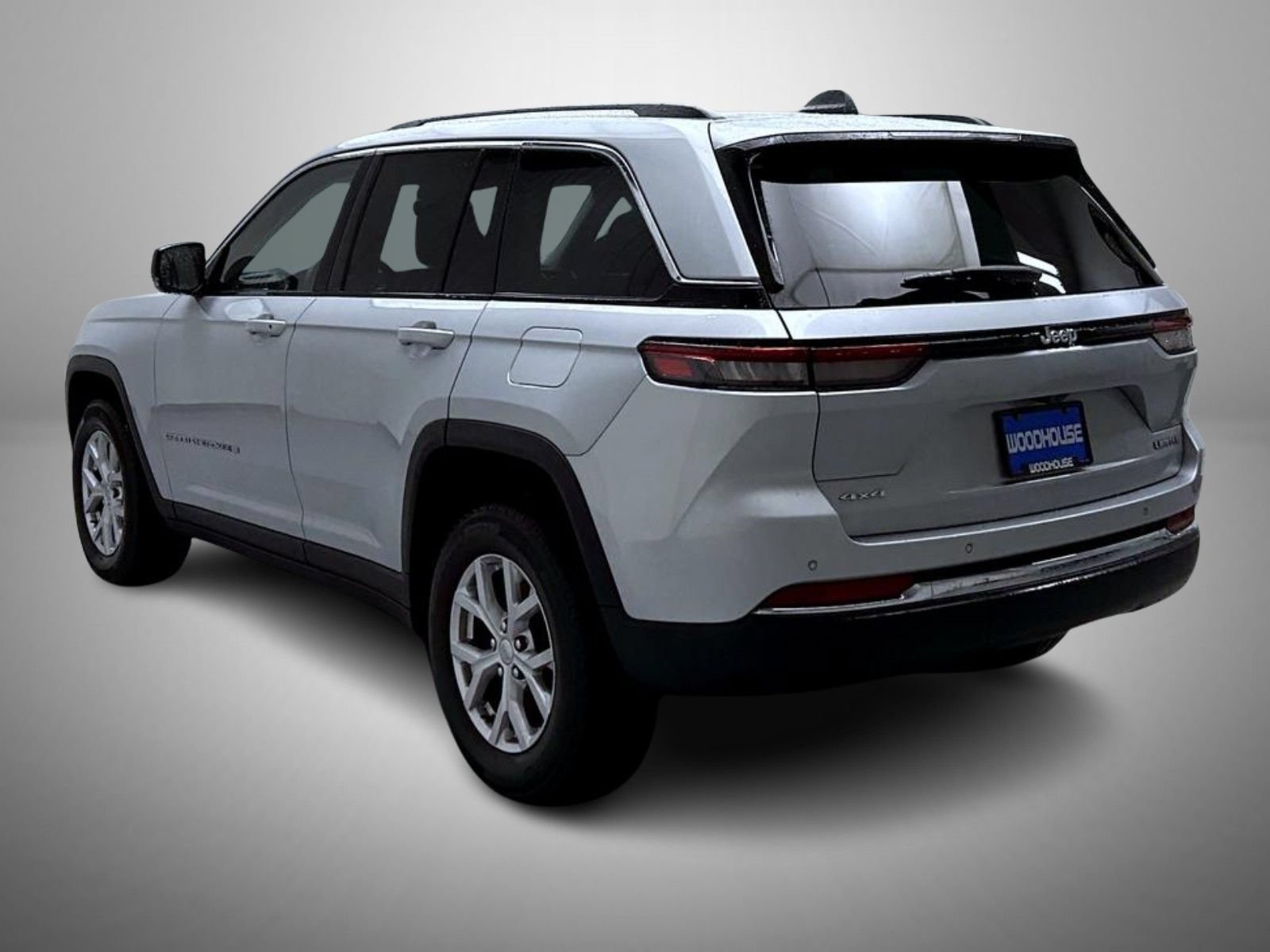 Used 2023 Jeep Grand Cherokee Limited AWD/4WD image 7