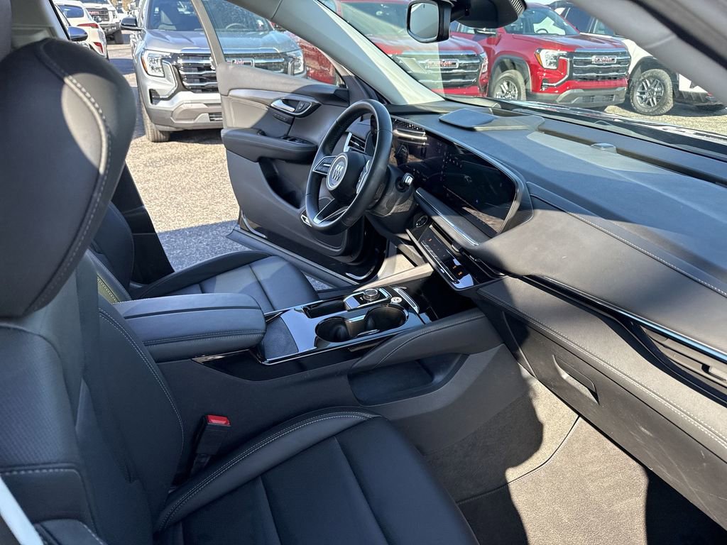 Certified 2025 Buick Envision Preferred image 35