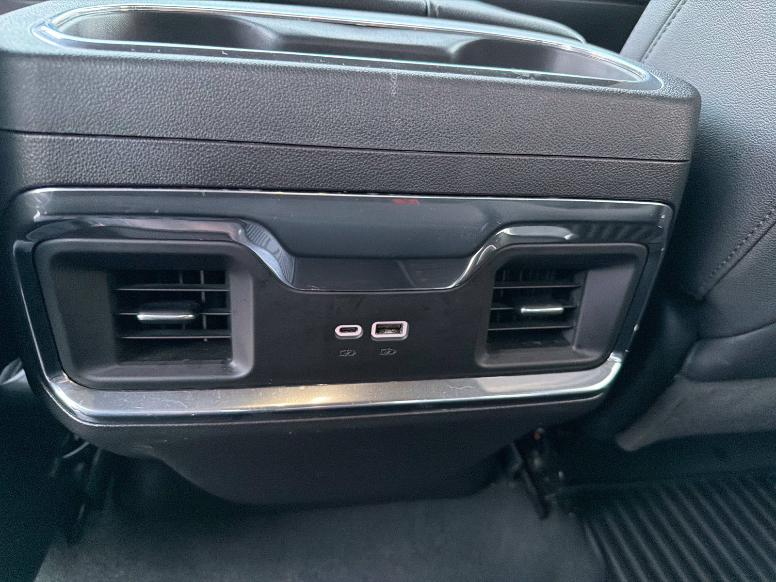 Used 2024 Chevrolet Silverado 1500 LTZ AWD/4WD image 32