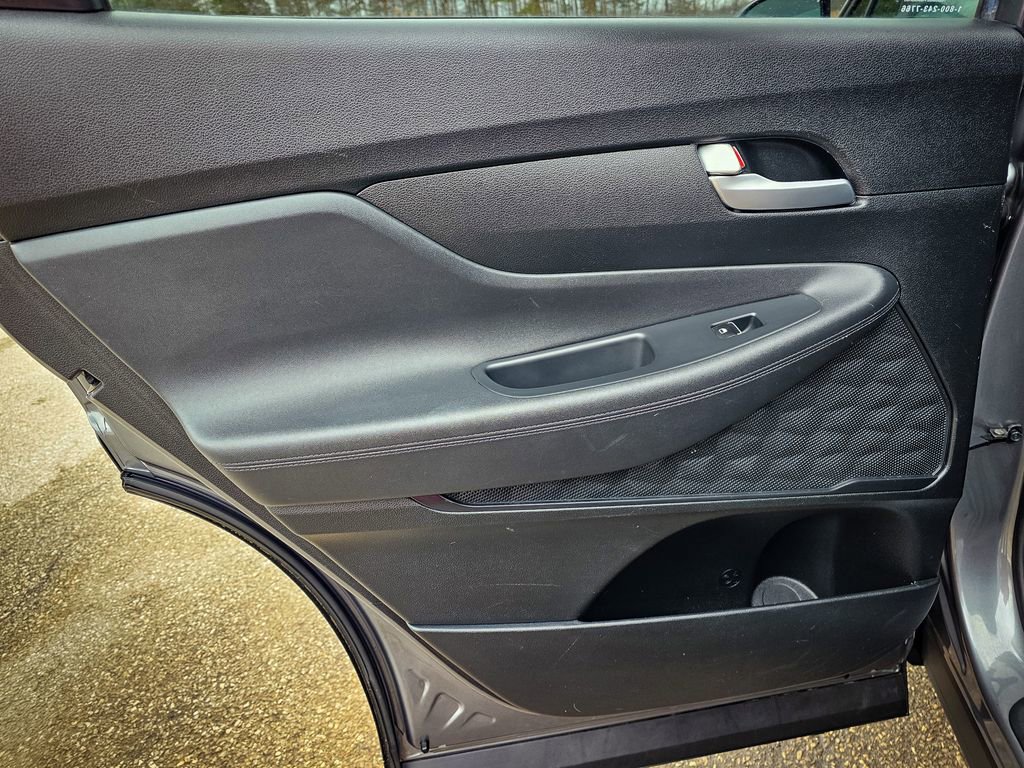 Used 2019 Hyundai Santa Fe SE image 27