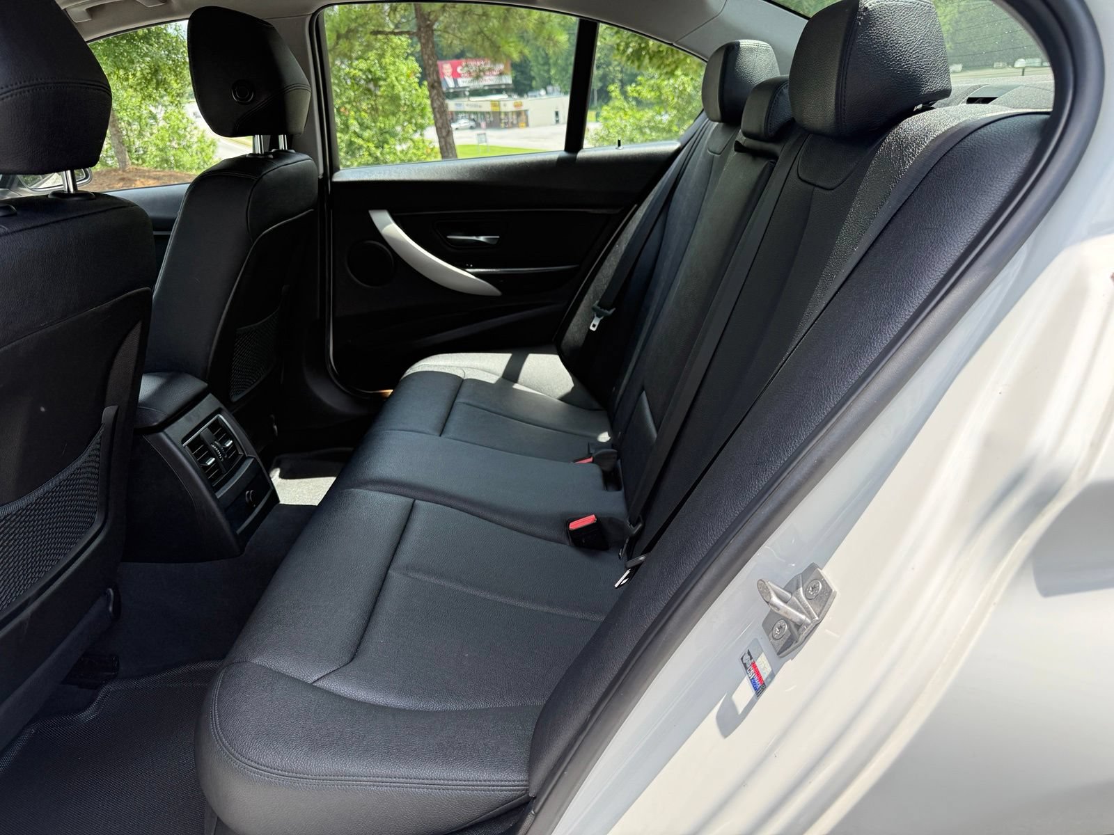 Used 2018 BMW 320i xDrive Sedan AWD/4WD image 39