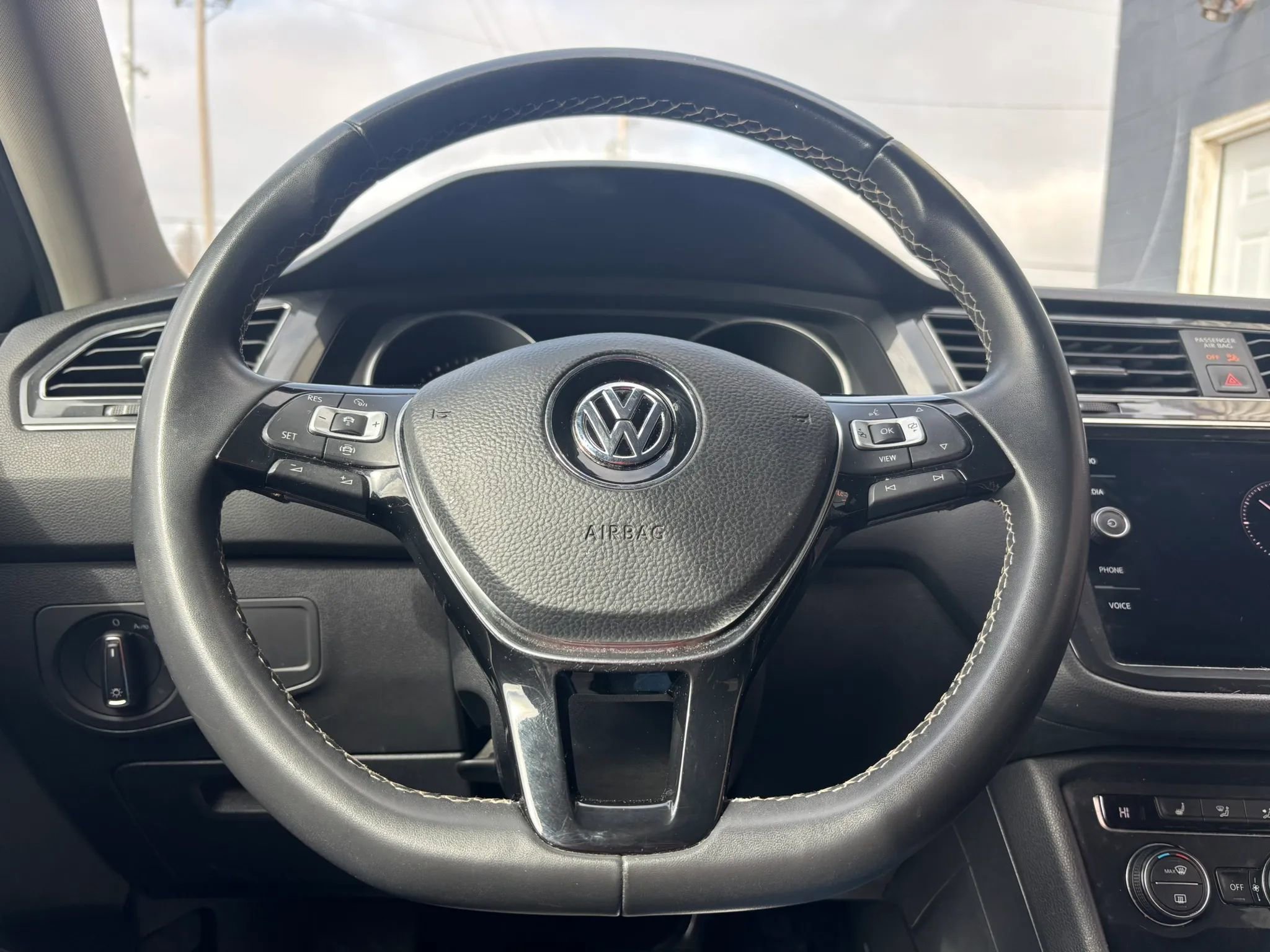 Used 2021 Volkswagen Tiguan S FWD image 21