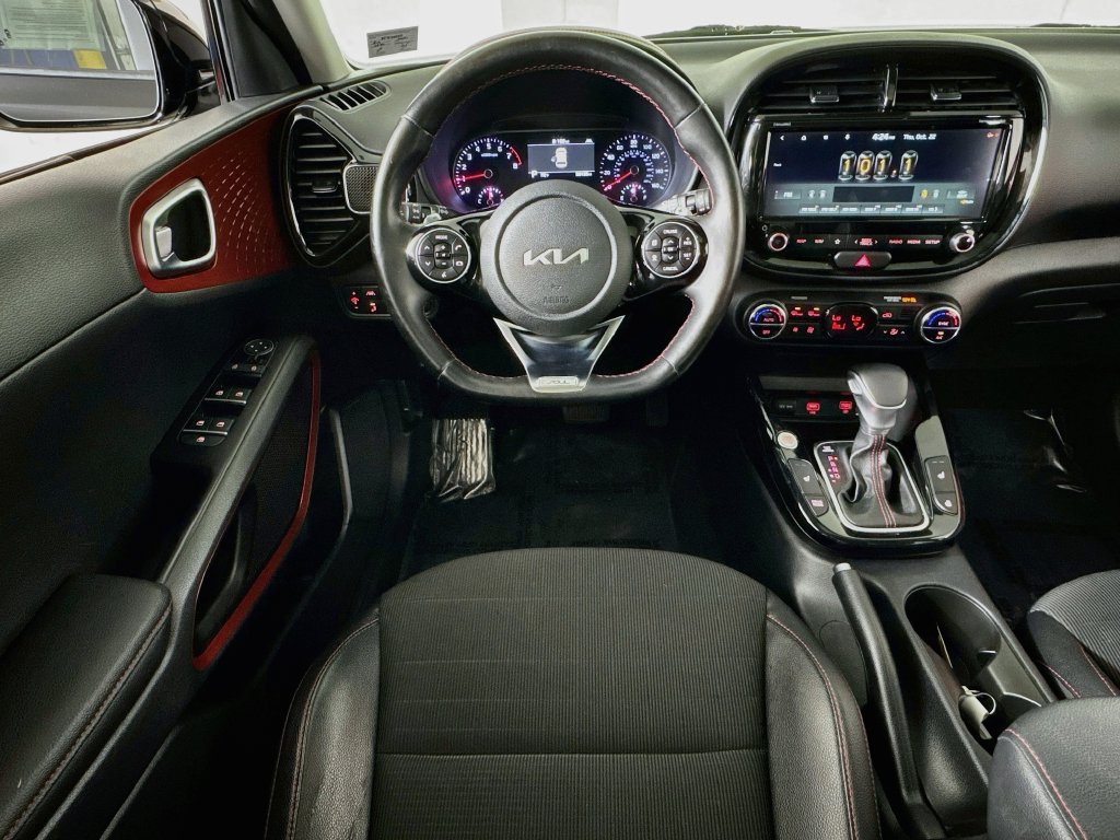 Used 2022 Kia Soul Turbo FWD image 24