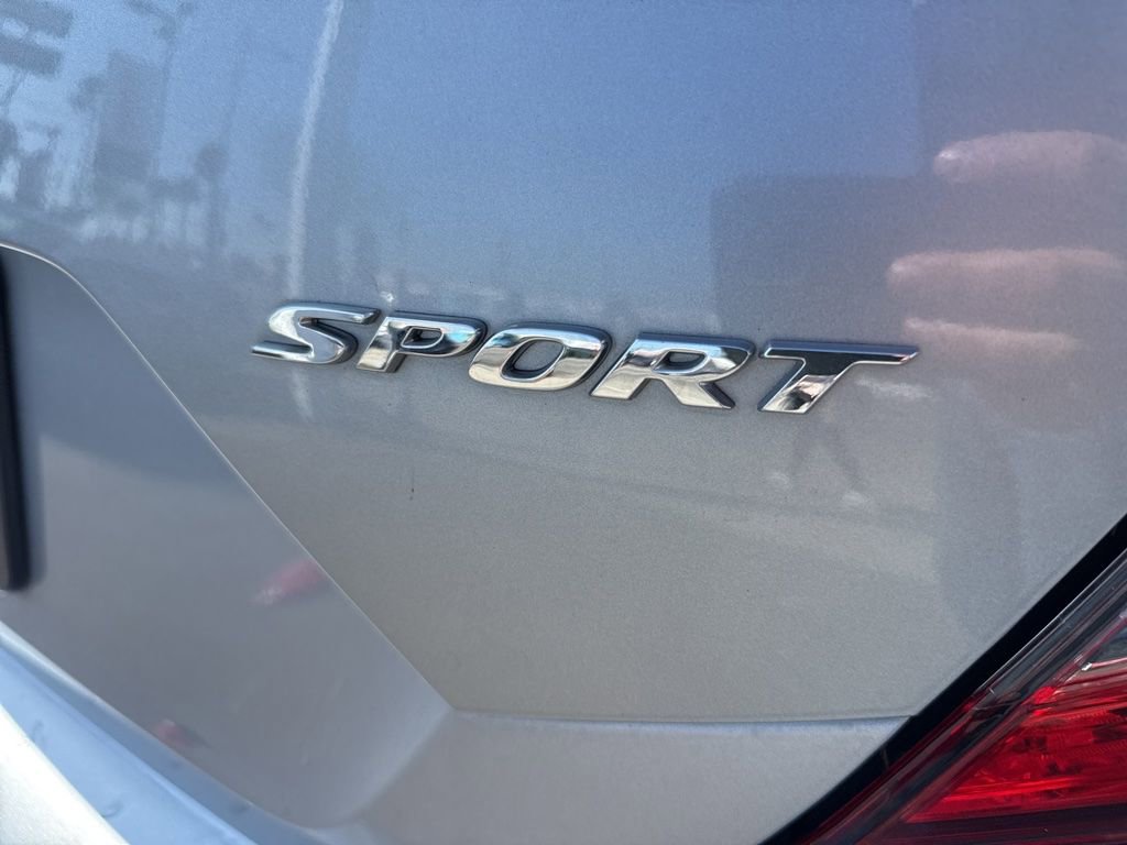 Used 2019 Honda Civic Sport image 4