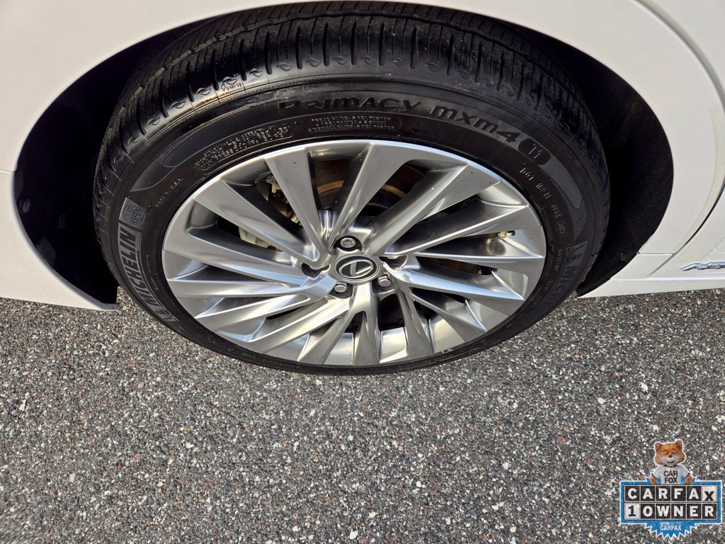 Used 2021 Lexus ES 300h Ultra Luxury w/ Accessory Package FWD image 12