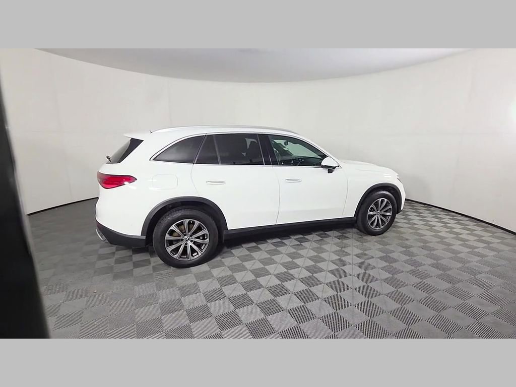Used 2024 Mercedes-Benz GLC 300 image 37