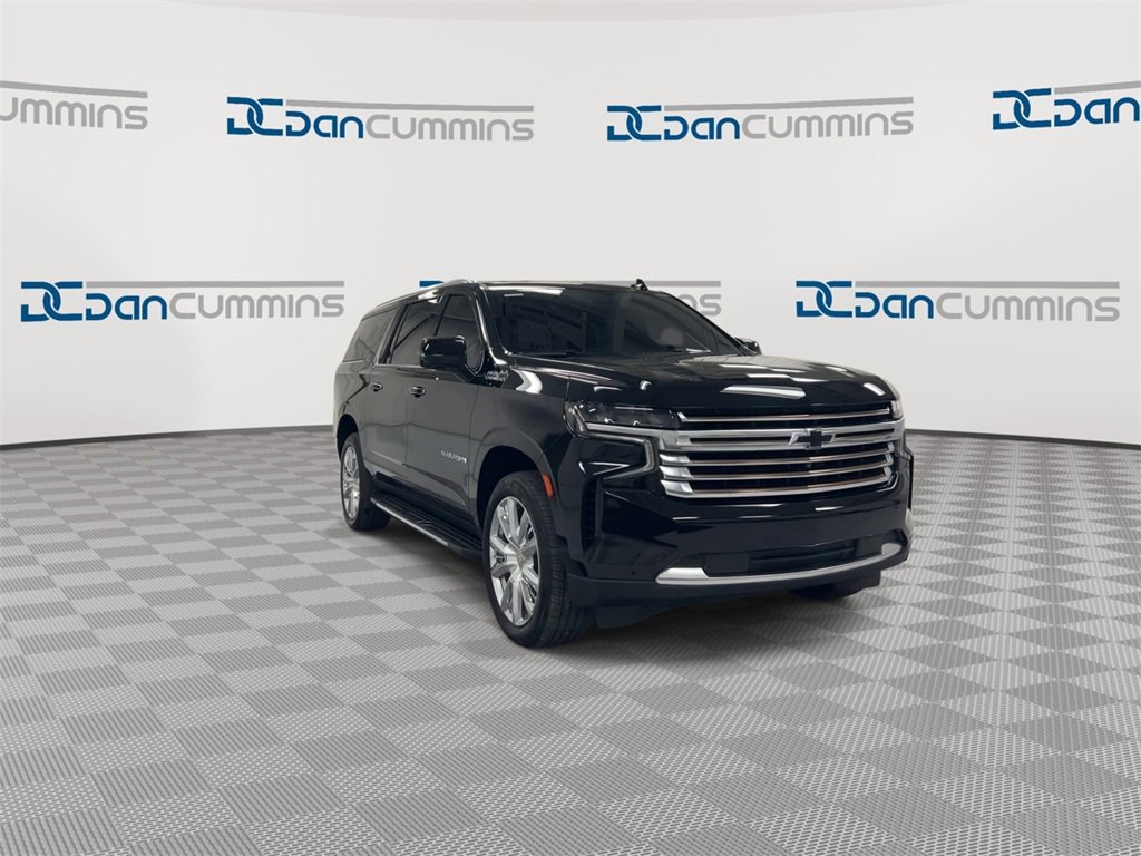 Used 2024 Chevrolet Suburban High Country image 2