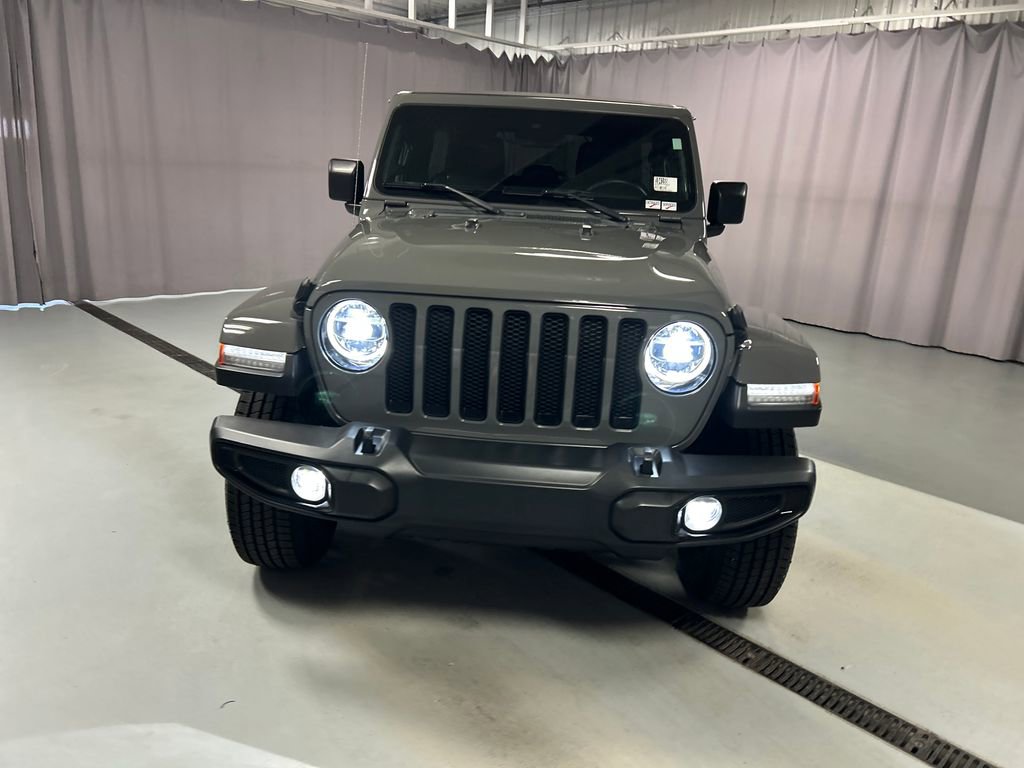 Used 2020 Jeep Wrangler Unlimited Sahara AWD/4WD video 2