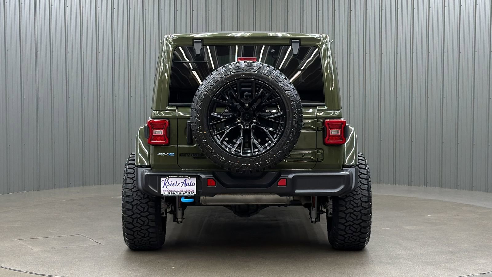 Used 2024 Jeep Wrangler Unlimited Sahara w/ Technology Group AWD/4WD image 4