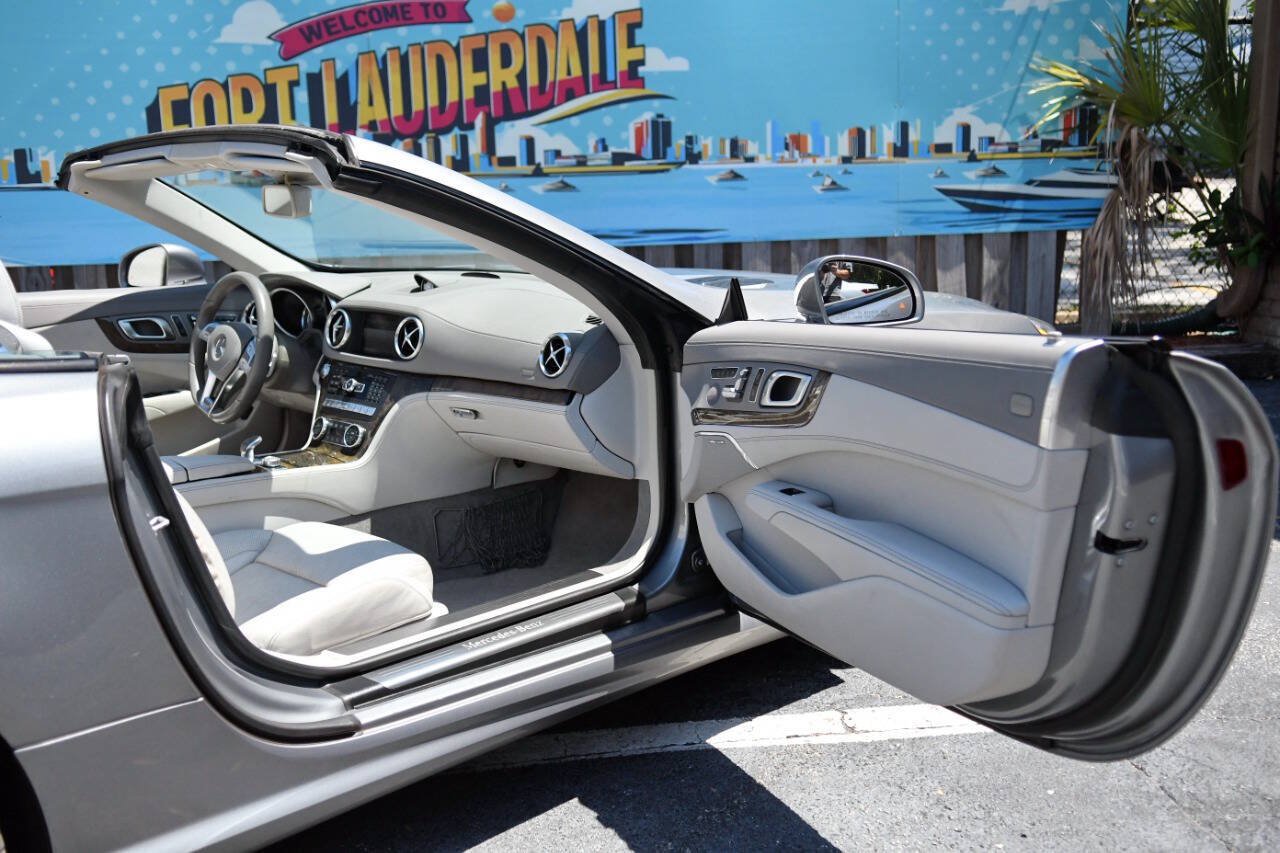 Used 2014 Mercedes-Benz SL 550 image 36