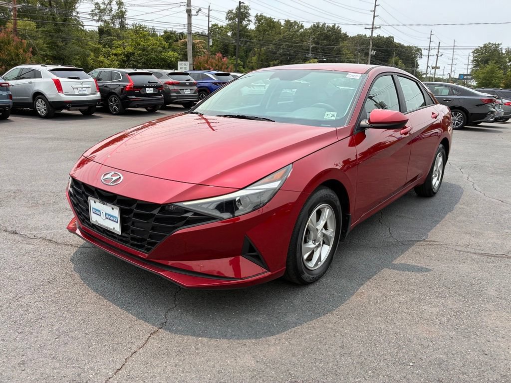 Used 2023 Hyundai Elantra SE FWD image 3