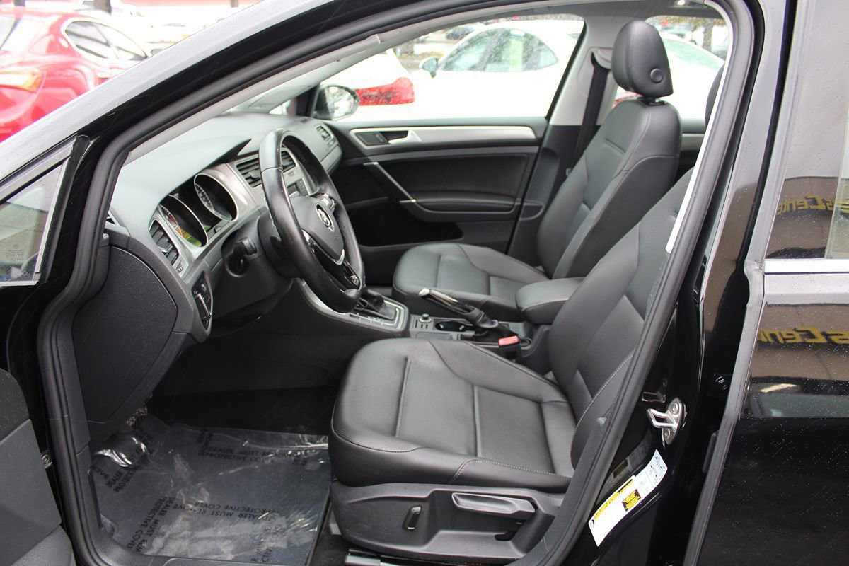 Used 2017 Volkswagen Golf SE FWD image 20