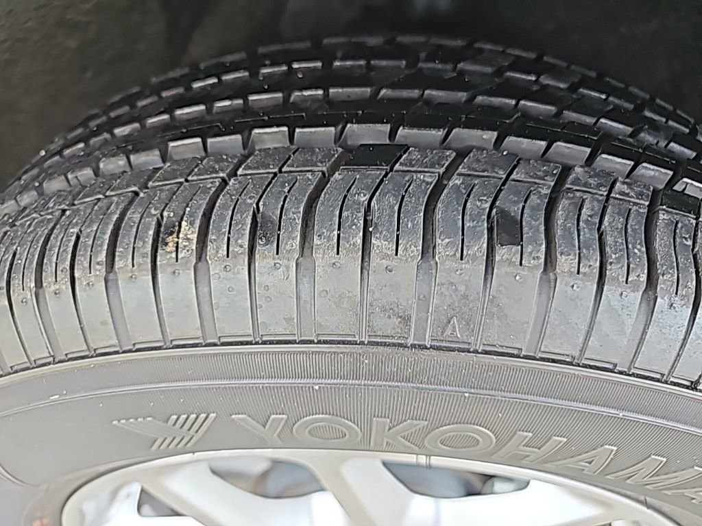 Certified 2024 Chrysler Pacifica Touring-L image 6