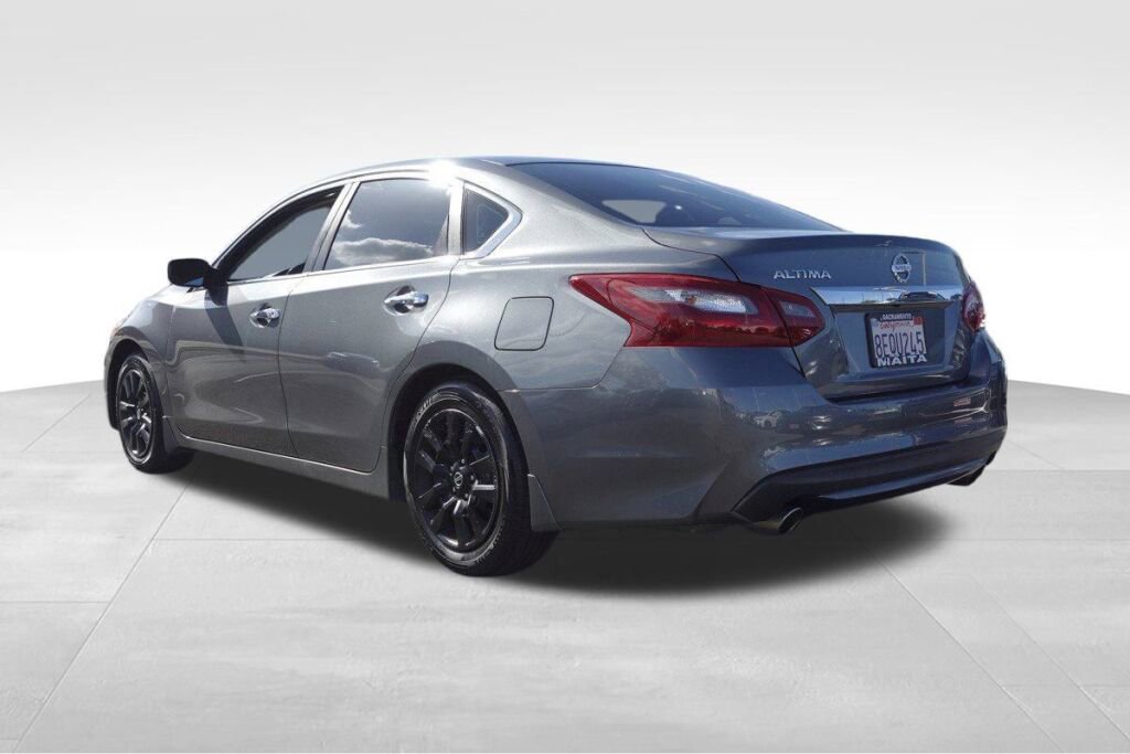 Used 2018 Nissan Altima 2.5 S w/ S Convenience Package image 6