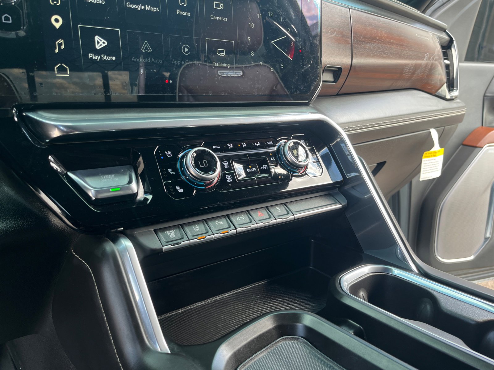 Used 2024 GMC Sierra 3500 Denali Ultimate image 31