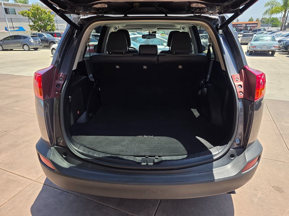 Used 2015 Toyota RAV4 Limited w/ Technology Package FWD image 18