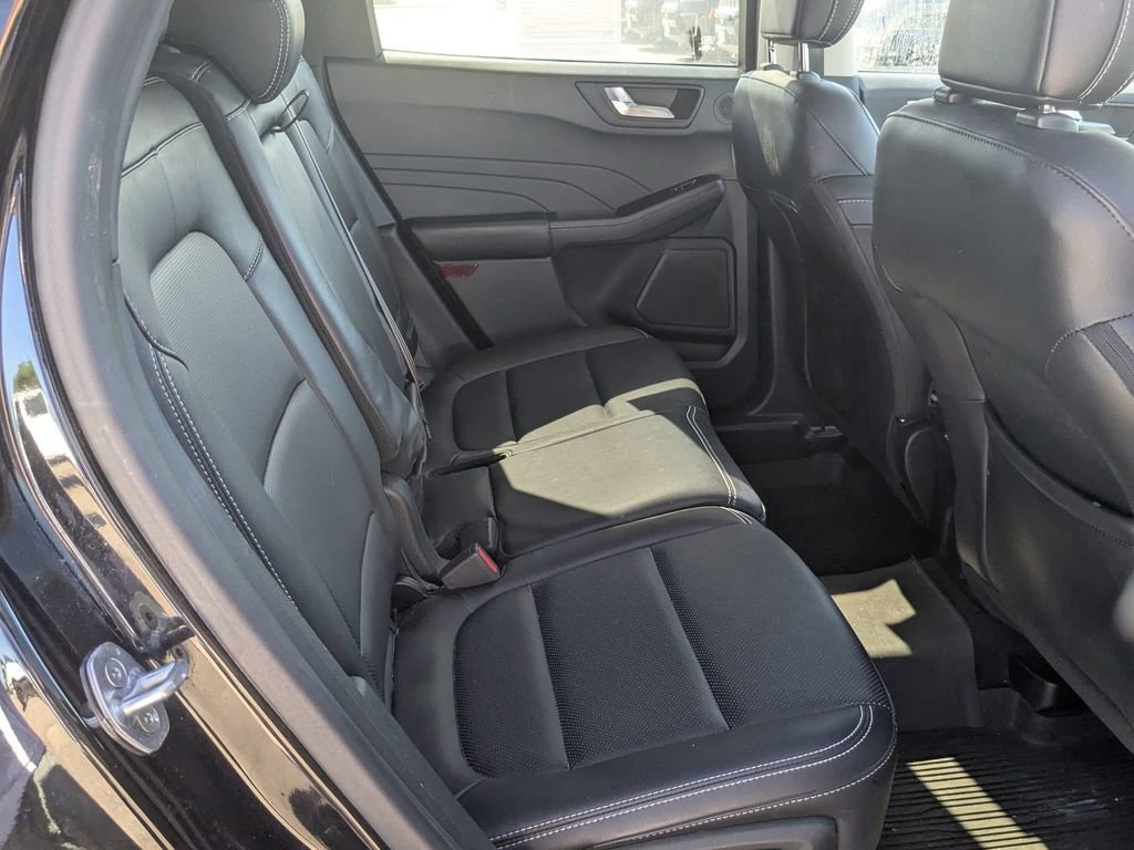 Used 2021 Ford Escape SEL w/ Technology Package FWD image 28