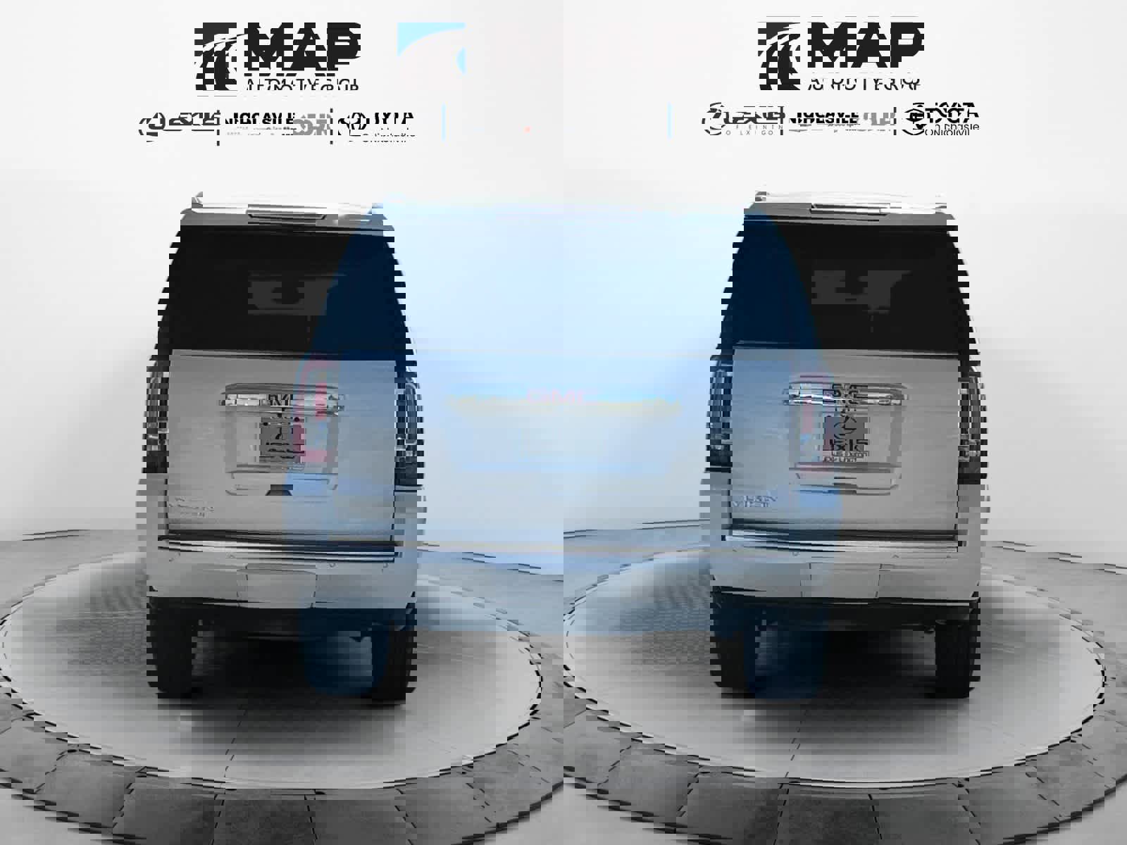 Used 2017 GMC Yukon Denali w/ Open Road Package image 8