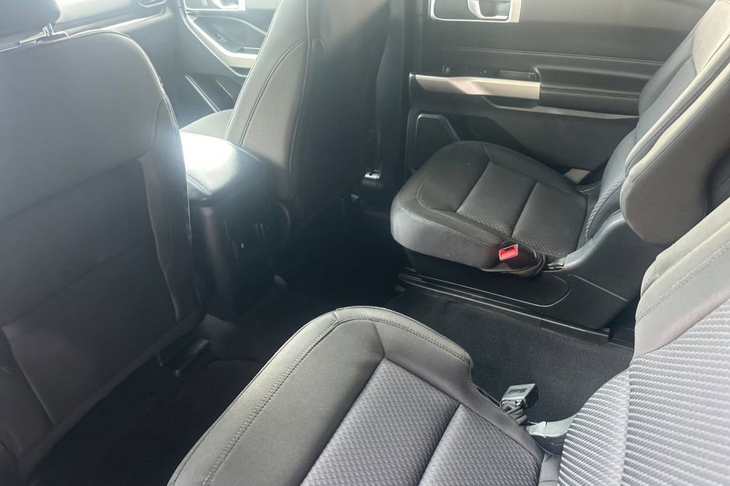 Certified 2023 Ford Explorer XLT image 14