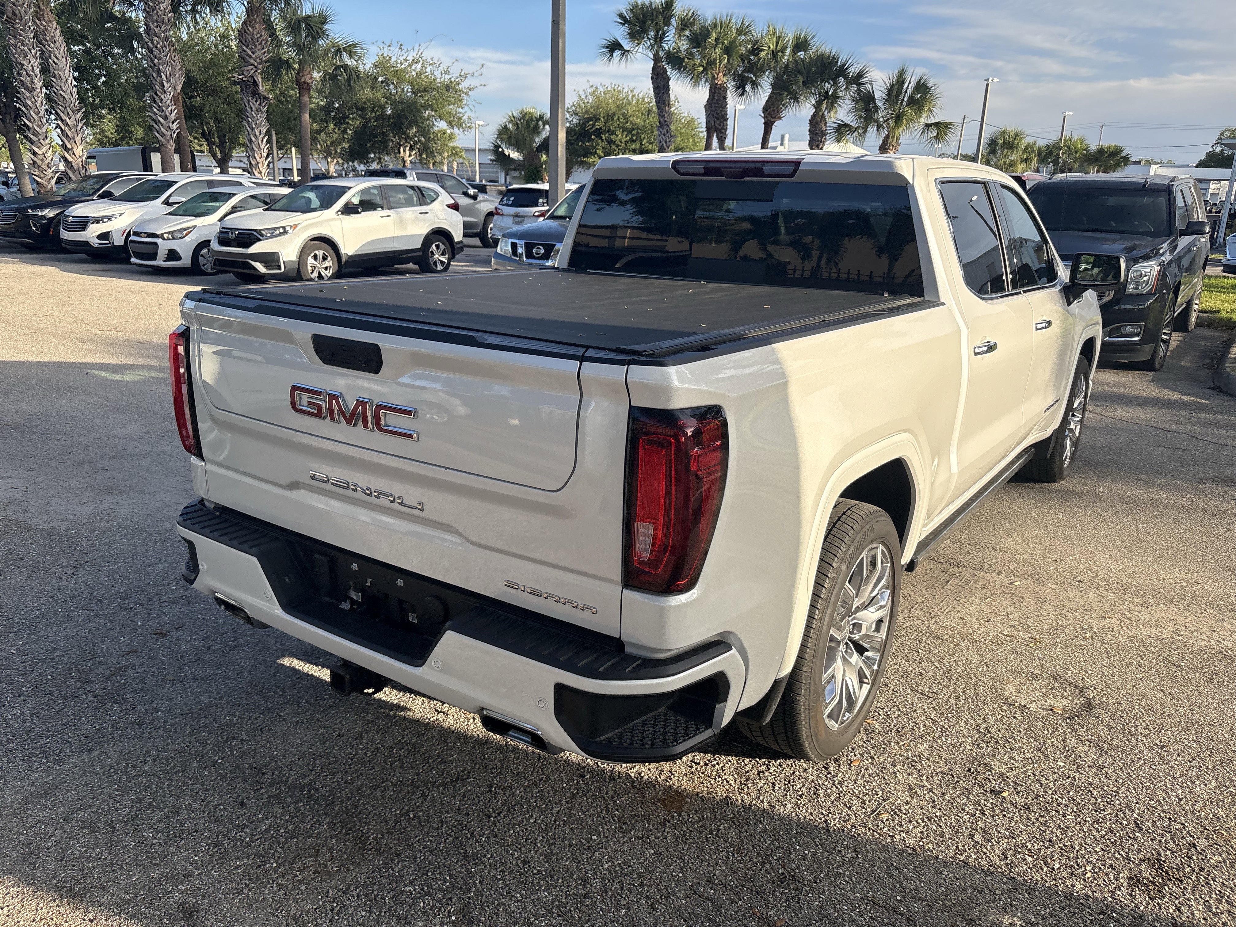 Used 2025 GMC Sierra 1500 Denali w/ Denali Reserve Package AWD/4WD image 7