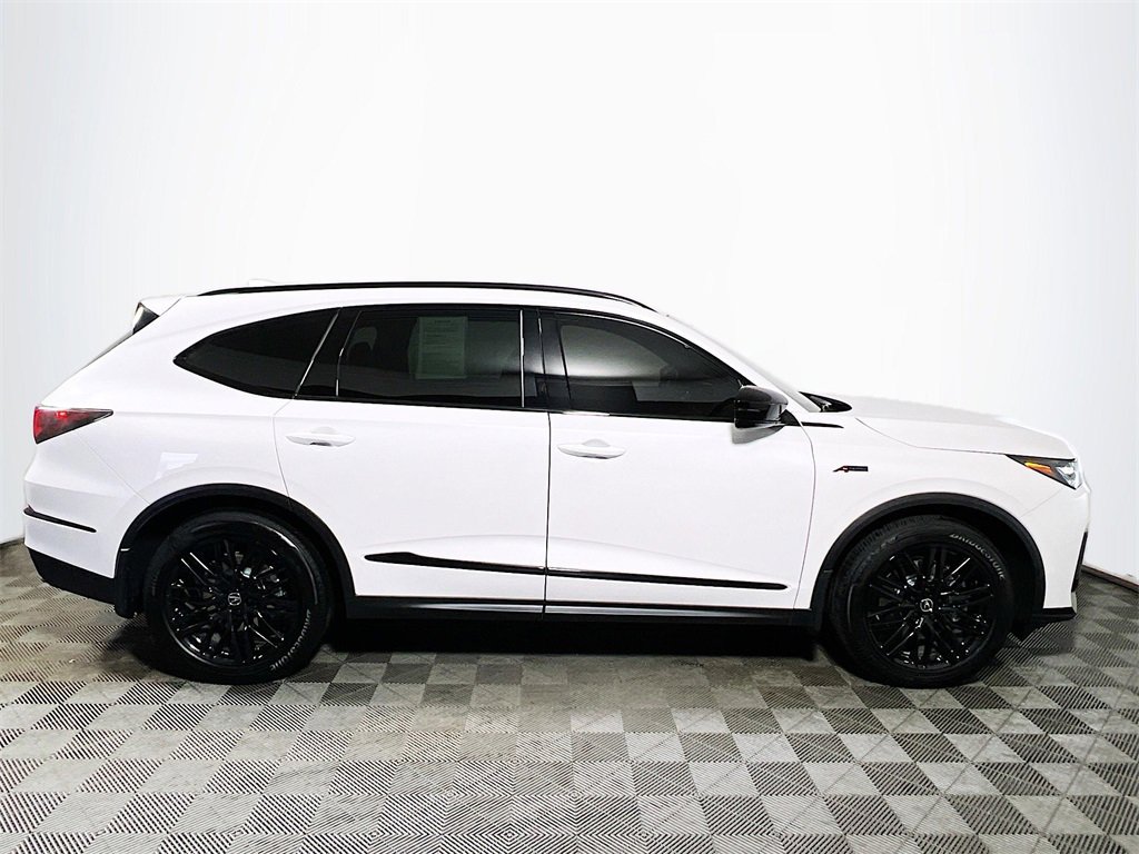 Used 2025 Acura MDX A-Spec image 9