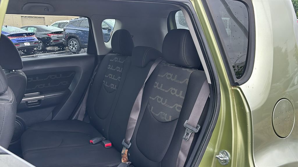Used 2013 Kia Soul + FWD image 25