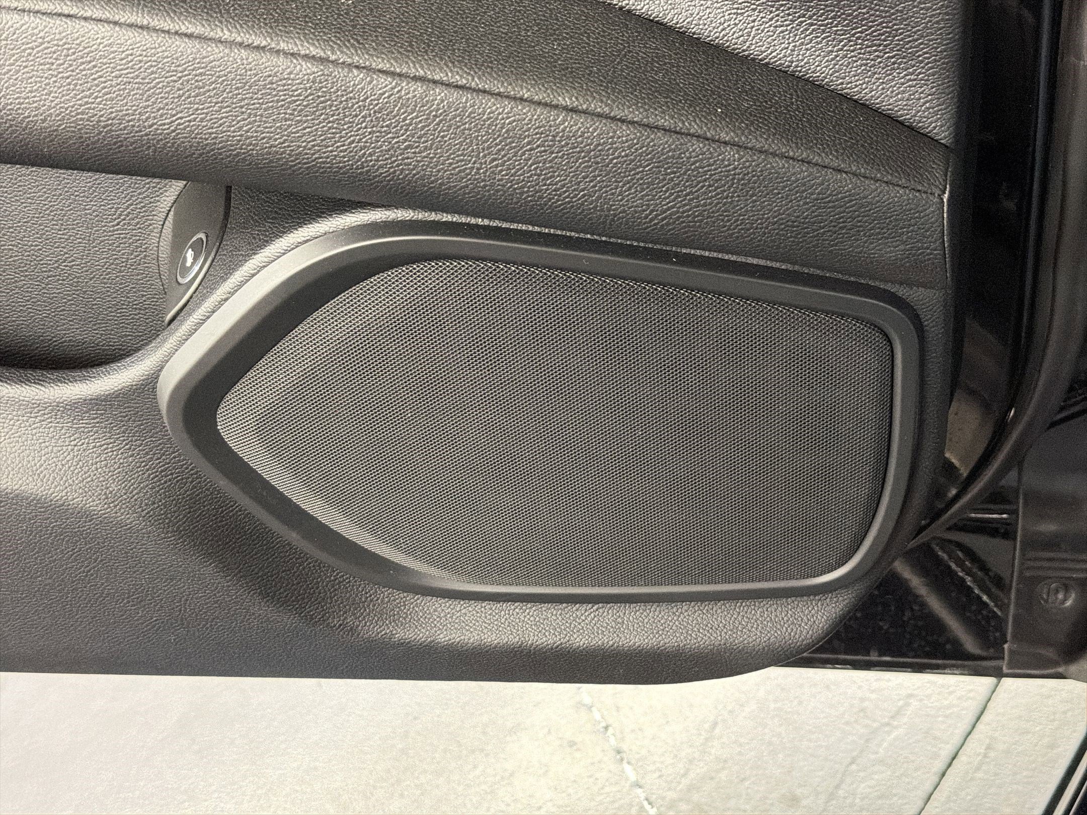 Used 2015 Maserati Ghibli image 22