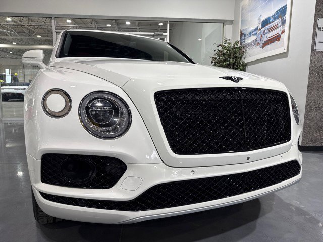 Used 2018 Bentley Bentayga image 26