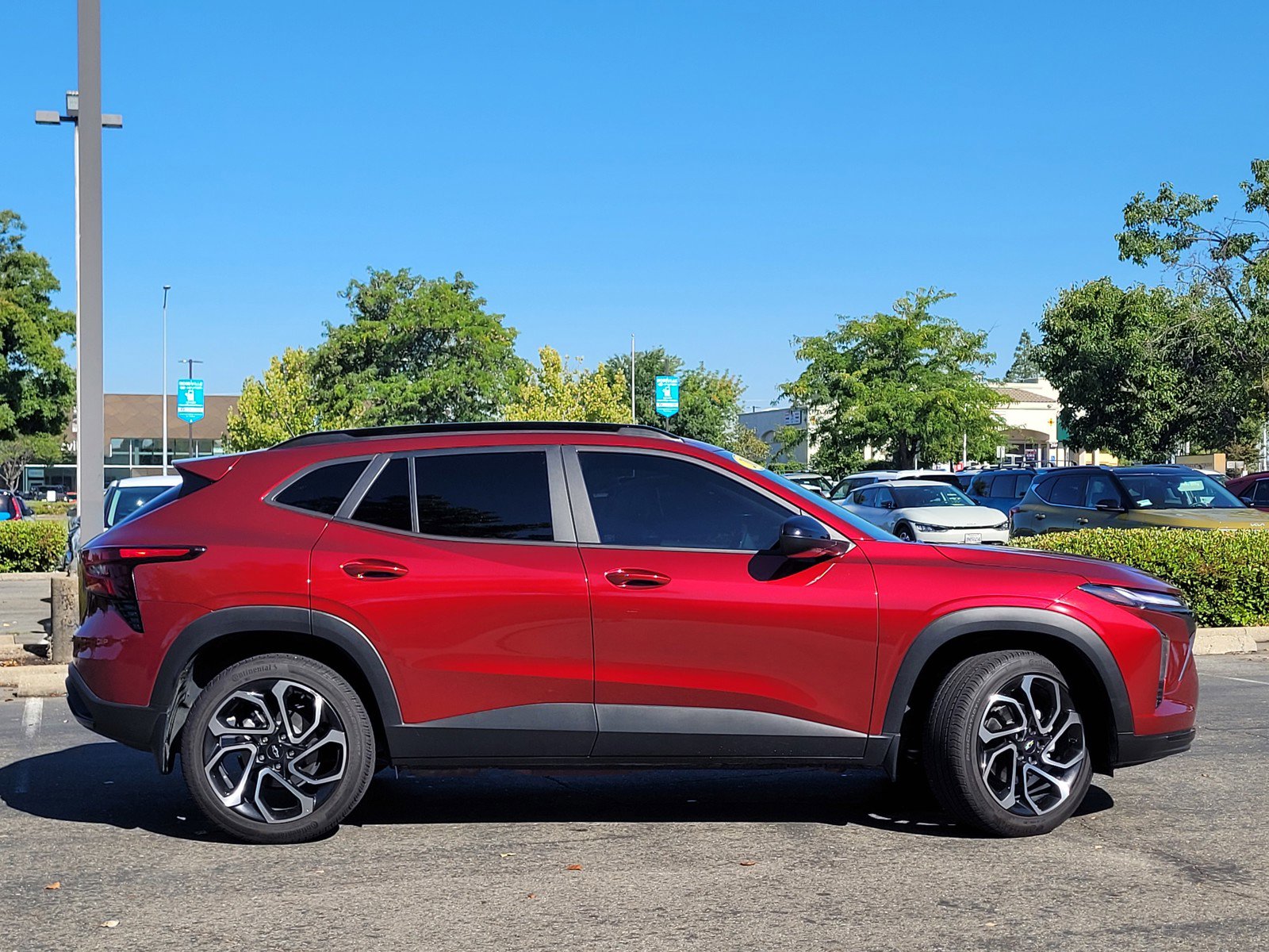Used 2025 Chevrolet Trax RS w/ Driver Confidence Package image 9