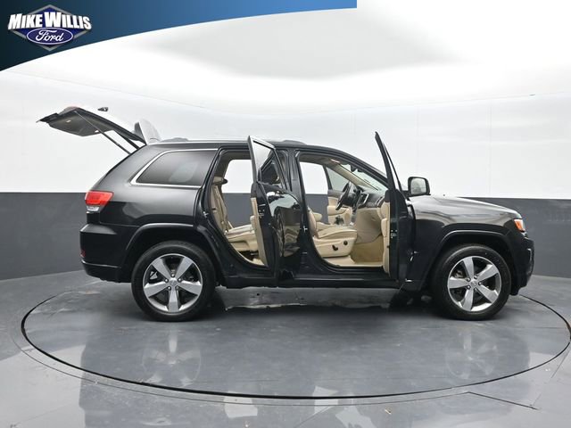 Used 2014 Jeep Grand Cherokee Overland w/ Trailer Tow Group IV image 27