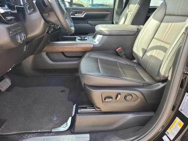 Used 2025 Chevrolet Silverado 2500 High Country w/ Midnight Edition image 18