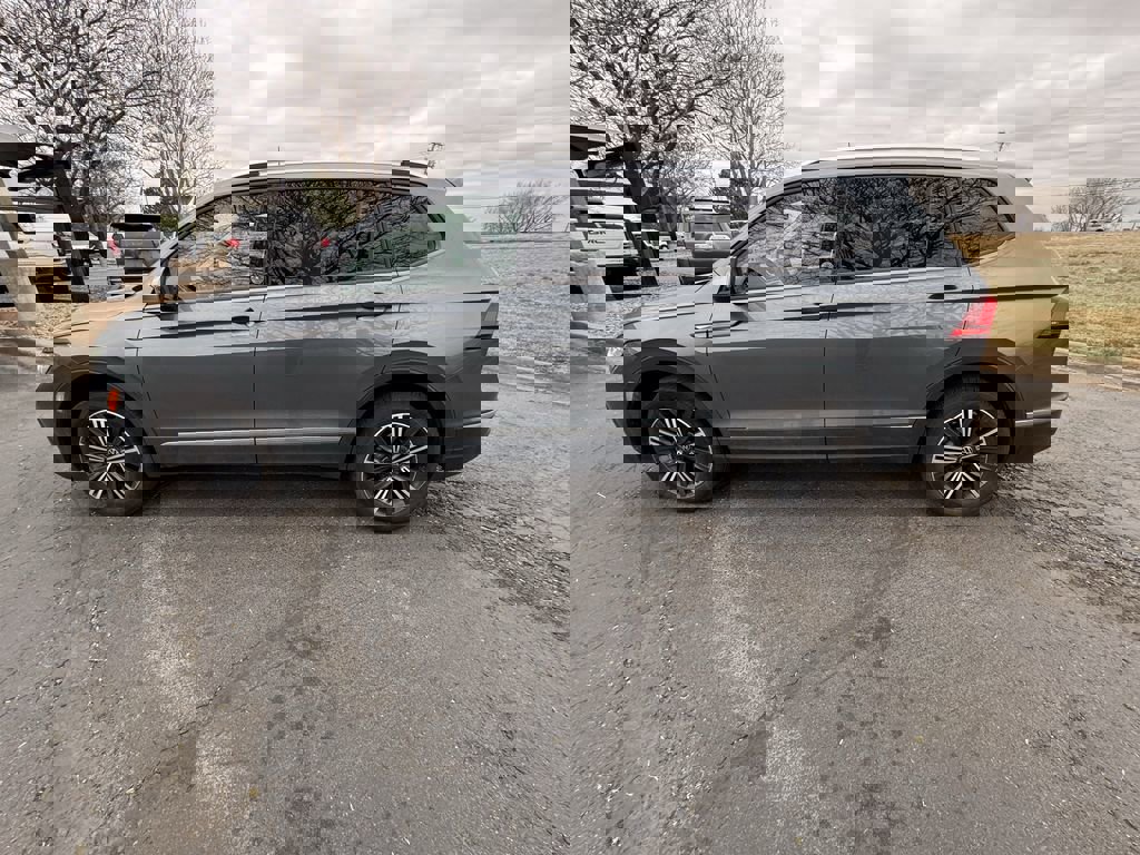 Used 2024 Volkswagen Tiguan Wolfsburg Edition image 5