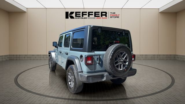 Used 2024 Jeep Wrangler Sport S image 3