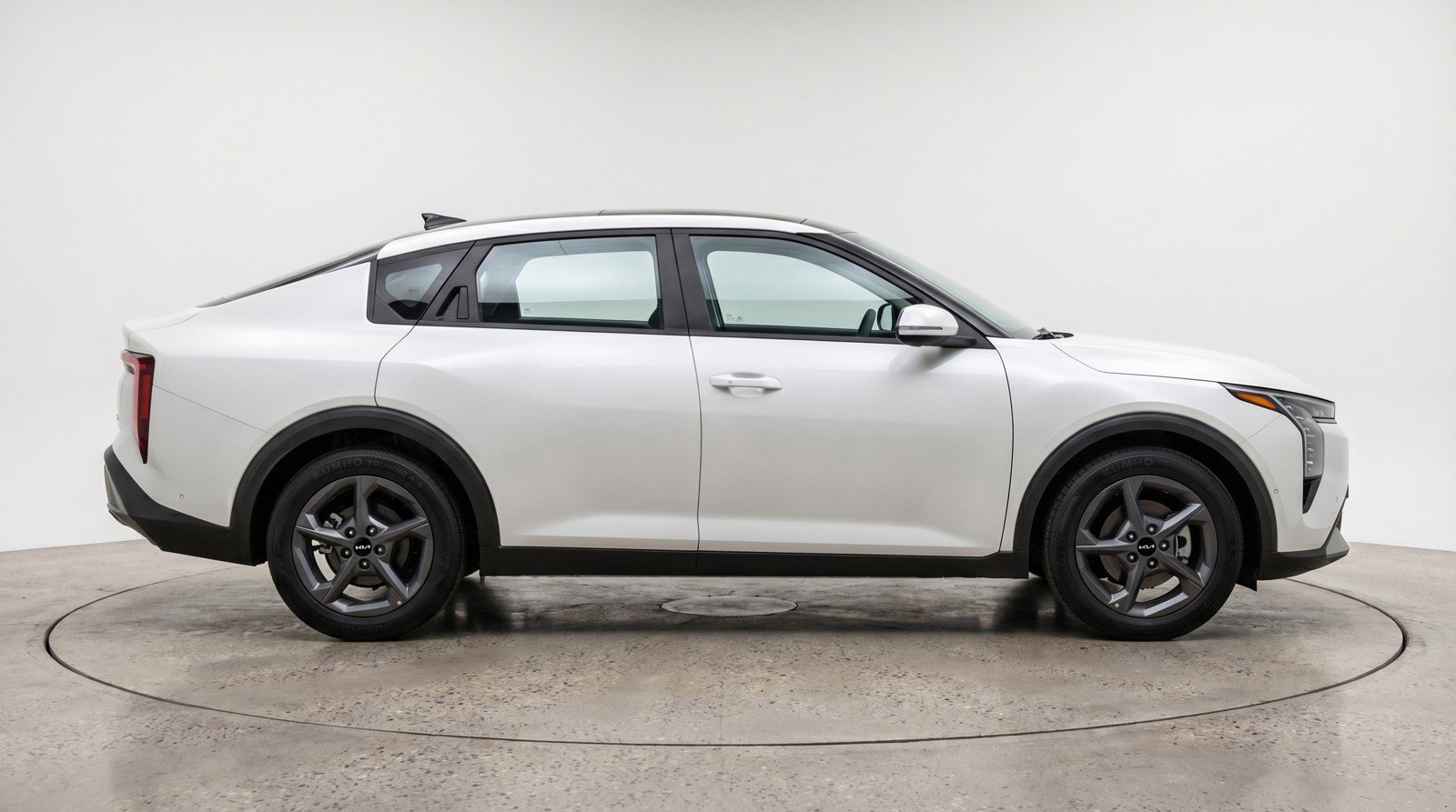 Used 2025 Kia K4 LXS image 11