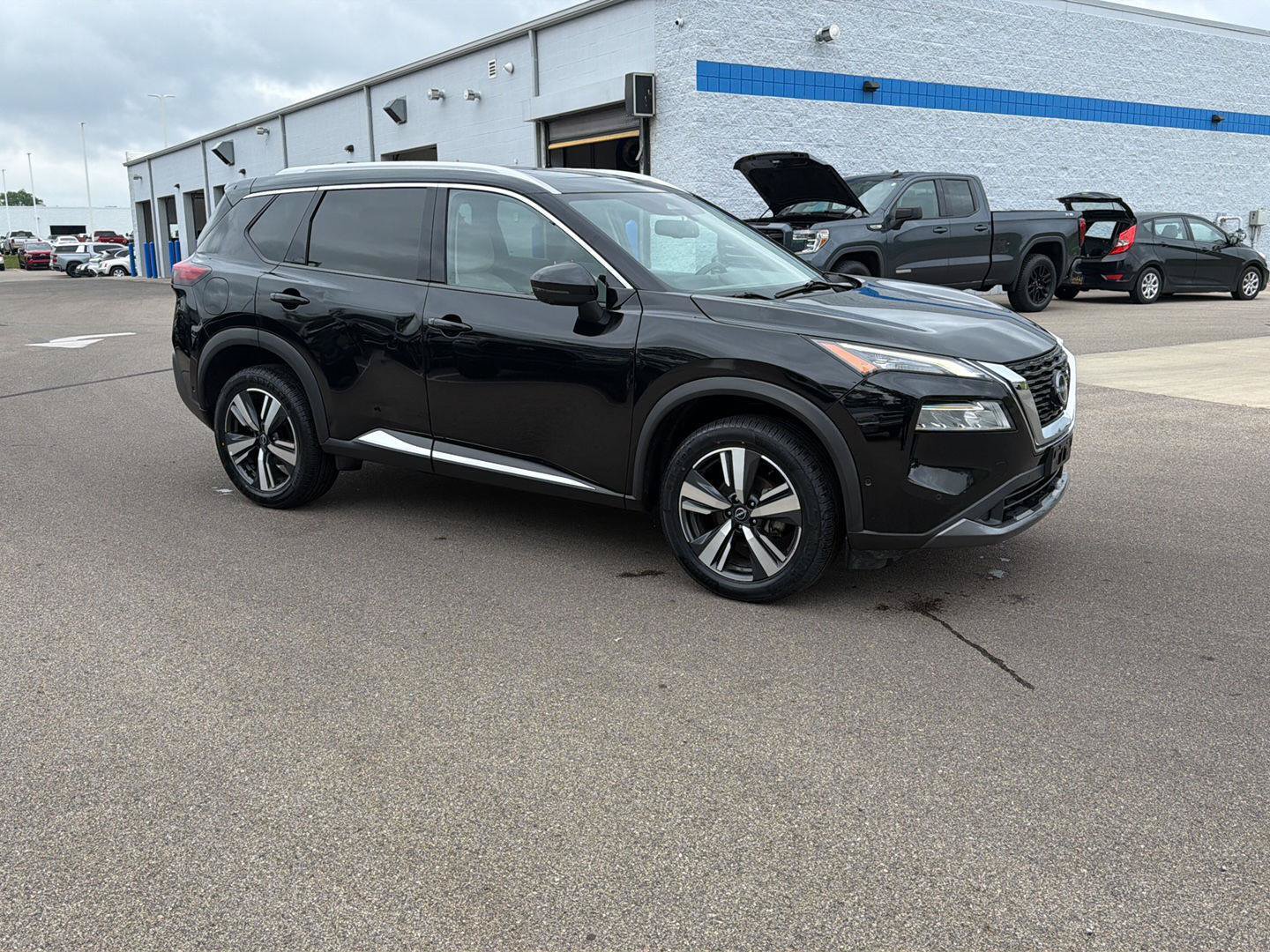 Used 2023 Nissan Rogue SL w/ SL Premium Package AWD/4WD image 7