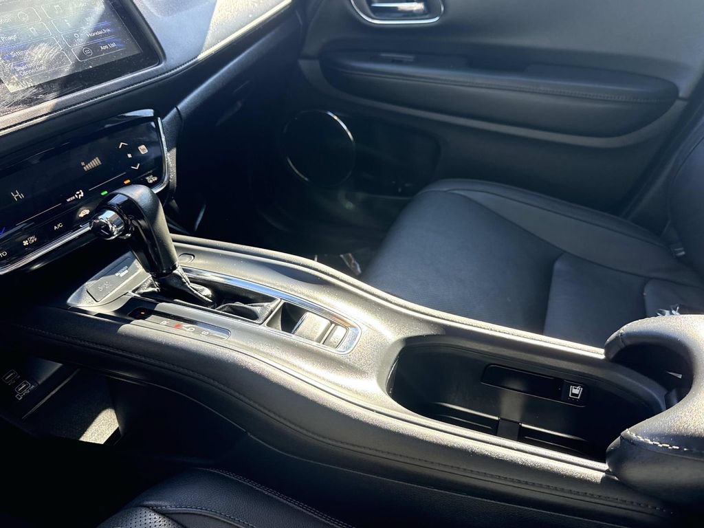 Used 2020 Honda HR-V Touring image 7