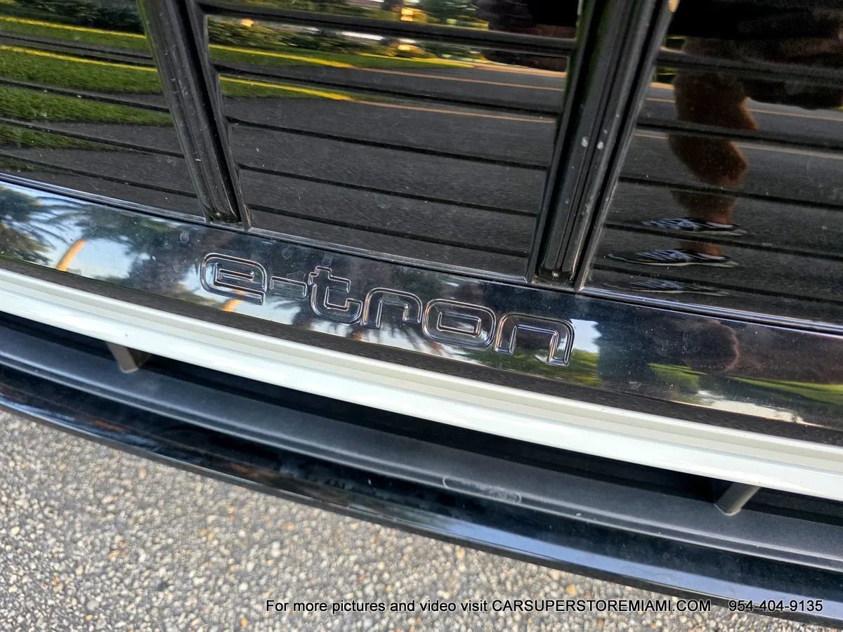 Used 2021 Audi e-tron Premium w/ Convenience Plus Package image 87