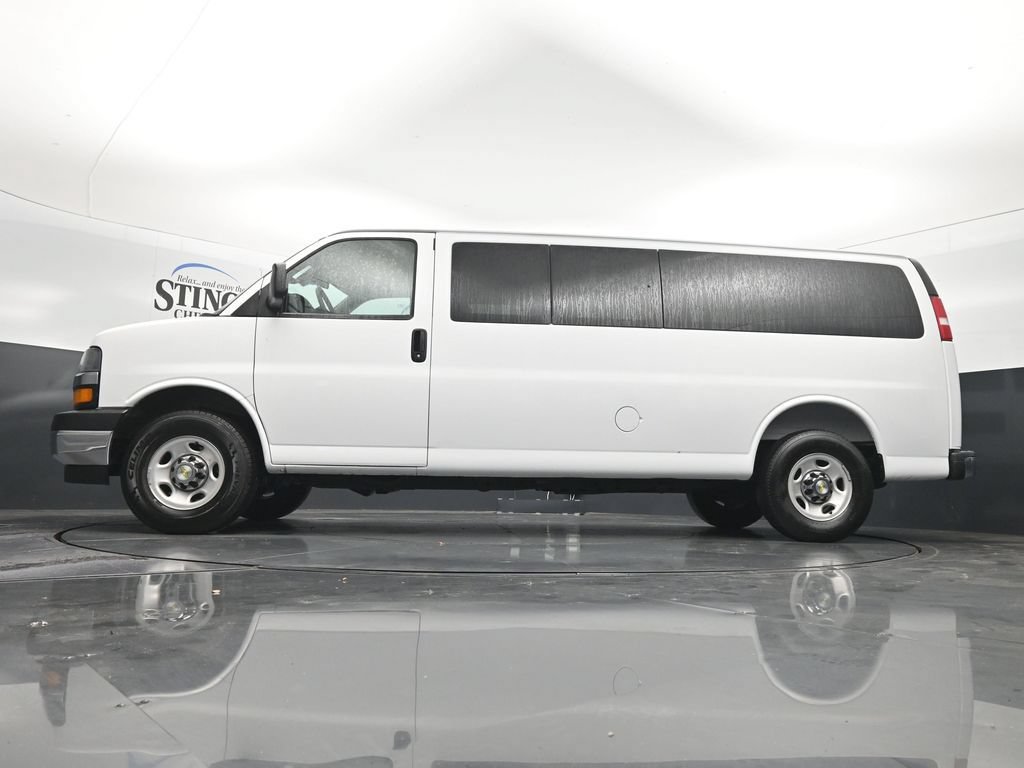 Used 2025 Chevrolet Express 3500 LT w/ LT Preferred Equipment Group RWD image 29