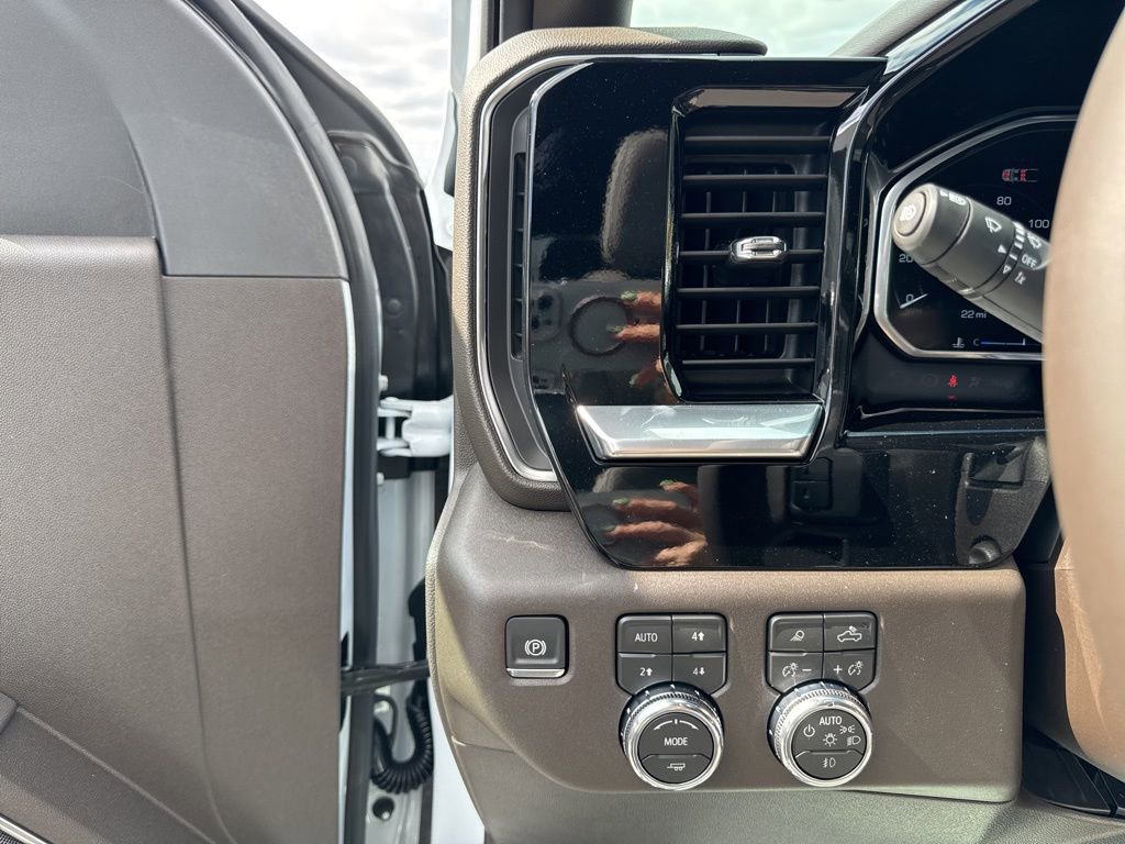New 2026 GMC Sierra 1500 SLT w/ SLT Premium Plus Package image 14